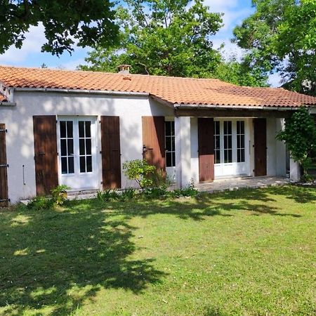 Maison A 8 Min A Pied De La Plage Avec Jardin Clos Et Ombrage Сен-Жорж-д'Олерон Екстериор снимка