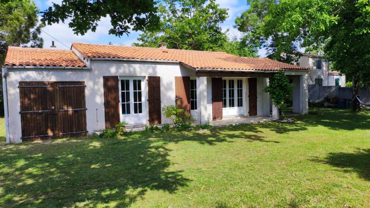 Maison A 8 Min A Pied De La Plage Avec Jardin Clos Et Ombrage Сен-Жорж-д'Олерон Екстериор снимка